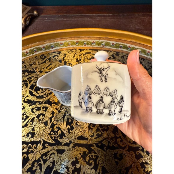 Vintage Robert Mayokok Cream and Sugar Set: Inuit Art Porcelain, Made in Japan - Picture 3 of 11